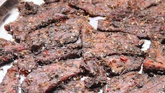 bò một nắng muối kiến vàng