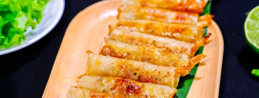 Bánh tráng cuốn chả ram Bình Định